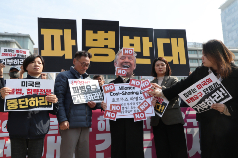 거듭되는 트럼프 파병압박에 '신중론' 유지하는 청와대