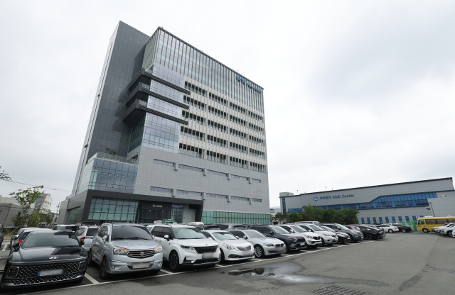 부산 사상구 금양 본사 전경. 부산일보DB
