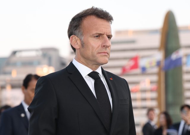 대한민국을 국빈 방문한 에마뉘엘 마크롱 프랑스 대통령이 2일 서울 용산구 전쟁기념관을 방문해 있다. 연합뉴스