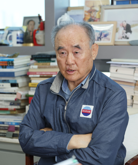 “북항 야구장, 부산 대표 명소로”  정철원 회장 3000억 기부 약속