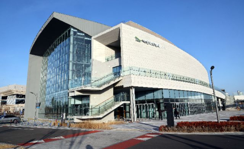 봄 맞아 음악과 책으로 물드는 부산