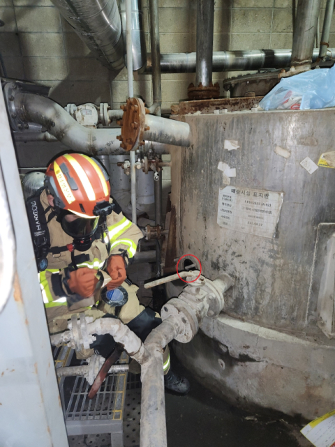 울산 제지 공장서 50대 직원 유독가스 흡입…병원 이송
