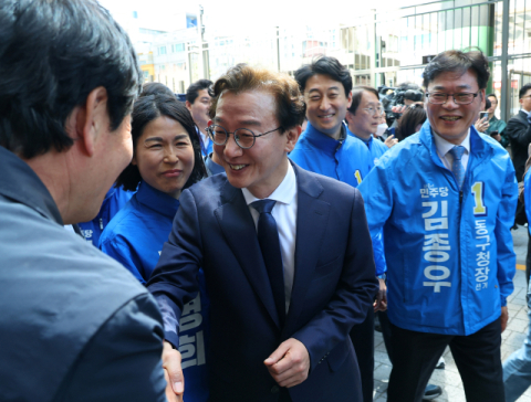 “시한부 면죄부” “경선 승리 선물”… 전재수 ‘불송치’에 국민의힘 강력 반발