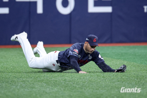 ‘이번엔 레이예스 우익수’, 4연패 탈출 나서는 롯데