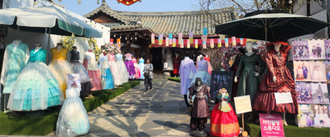 적막할까 주저했더니 