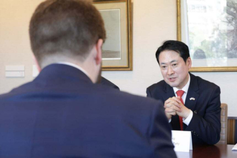 장동혁이 미국서 만난 '뒷모습' 인사는 미 차관 비서실장