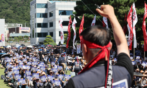 [사설] 로봇·사람 '일자리 전쟁' 시작, 사회적 대타협 모색해야