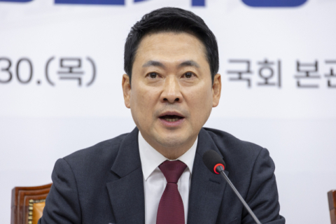 [속보] 부산 찾은 장동혁 “보수진영 뭉쳐 자유민주주의 붕괴 막아야”