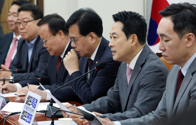 국민의힘 장동혁 대표가 4일 국회에서 열린 최고위원회의에서 발언하고 있다. 연합뉴스
