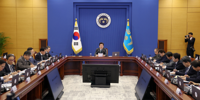 이재명 대통령이 7일 청와대 여민관에서 수석보좌관회의를 주재하고 있다. 연합뉴스