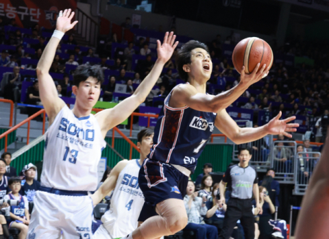 ‘6위 팀 우승’ 1승 남긴 부산 KCC 체력 회복이 관건