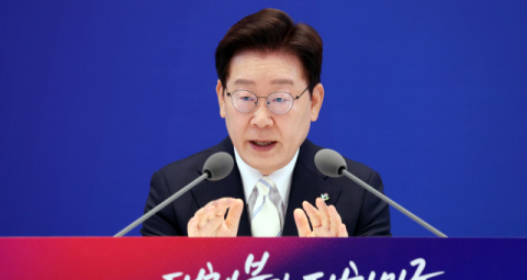 이 대통령 '균형성장' 강조하면서 