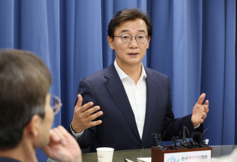 [사설] 북항 돔구장 협의체 가시화, 전재수 시정 협치 시험대