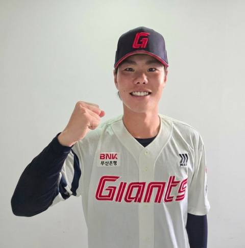 드디어 바꿨다…롯데, 아시아쿼터 이이무라 쇼타 영입