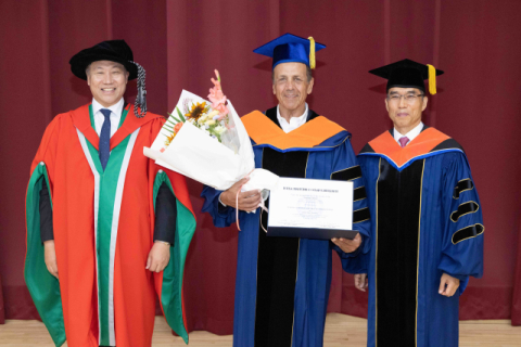 한국해양대, 오스만 무라트 카라데니즈 회장 명예조선공학박사 학위 수여