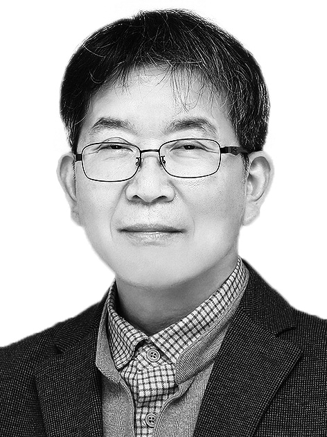 [정달식의 일필일침] 부산에는 이순신 있다