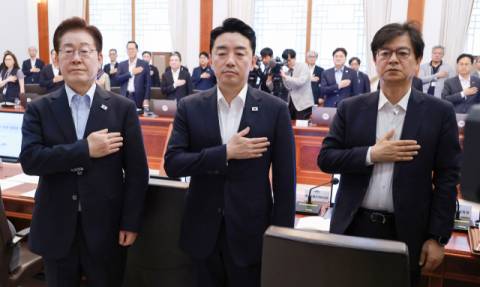진주 찾는 이 대통령…부울경 첨단산업 ‘구체안’ 담아야