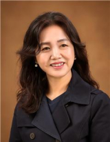 김정화, 수필가. 부산일보DB