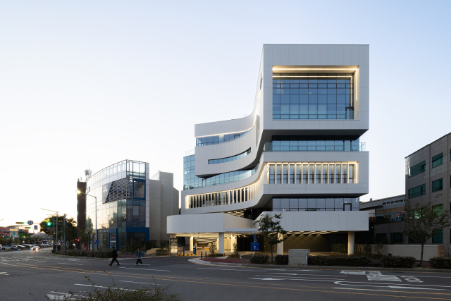 STAR OFFICE BUILDING. 김용수 사진작가 제공
