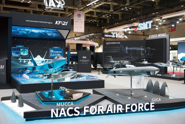 ADEX 2025에서 소개된 KAI 차세대 공중전투체계(NACS). 유·무인 복합체계 기반의 미래 공중전 시스템이다. KAI 제공