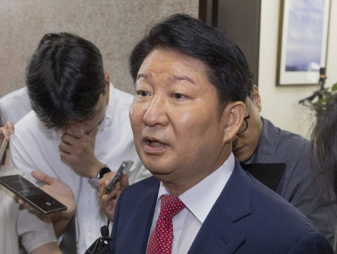 '멱살 논란' 권영진,‘대안과 미래’ 탈퇴…“누 끼쳐 죄송