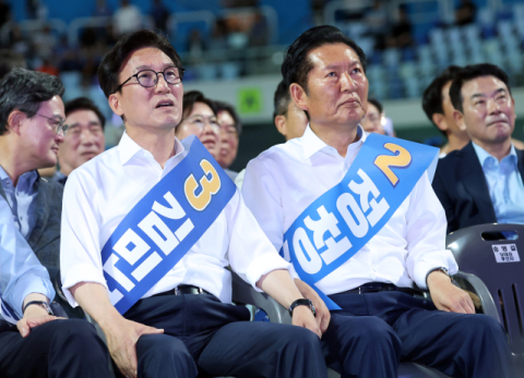 김민석, 1위 탈환했지만…정청래와 누적 1%P 내 '초박빙'