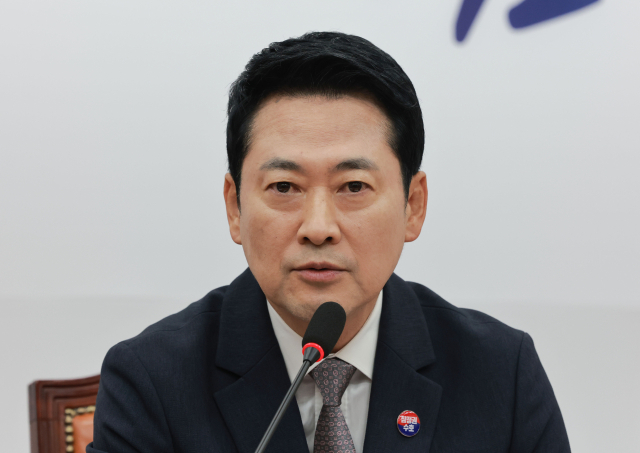 국민의힘 장동혁 대표가 10일 국회에서 열린 최고위원회의에서 발언하고 있다. 연합뉴스