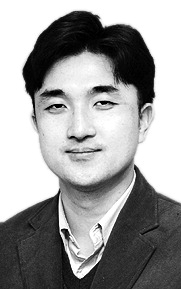 [박세익의 뷰파인더] 더 이상 광장에 모이지 않는다