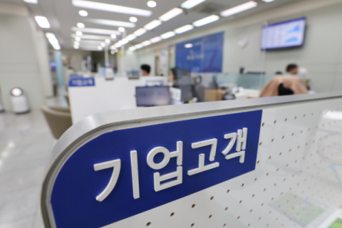 국내은행 대출 연체율…동월 기준 10년 만에 최고