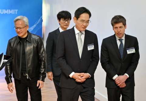 삼성전자, 100조 원대 주주환원 보따리…기대감에 주가도 강세