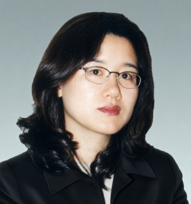 제33회 부산문학상 대상 수상자 송명화 수필가.