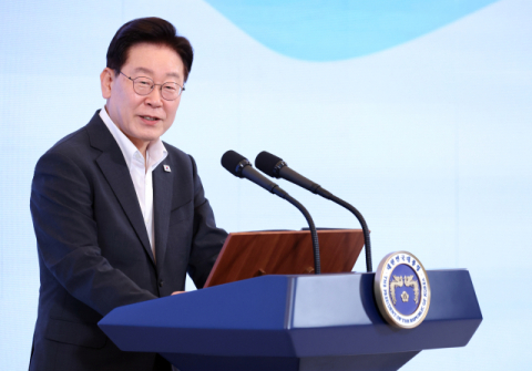 이 대통령, 재경 이형일·법무 김승원·국방 강신철·국토 홍지선·중기 이소영·성평등부 용혜인 발탁