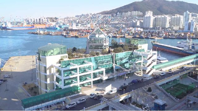 부산 중구에 위치한 부산항만공사 사옥 전경. 부산항만공사 제공
