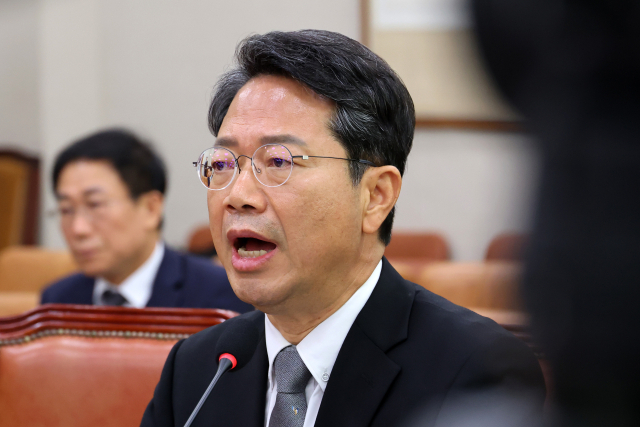 김승원 법무부 장관 후보자가 15일 국회 법제사법위원회에서 열린 인사청문회에서 질문에 답하고 있다. 연합뉴스