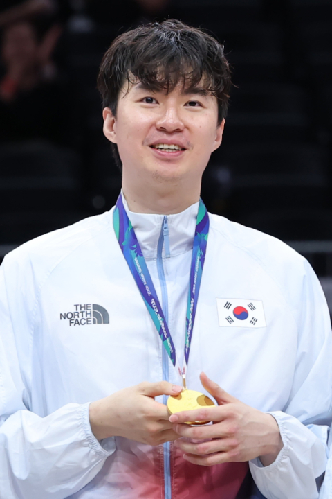 이현중의 에이스 본색·장재석·최준용의 헌신…한국 농구 부활 이끌었다 [여기는 나고야]