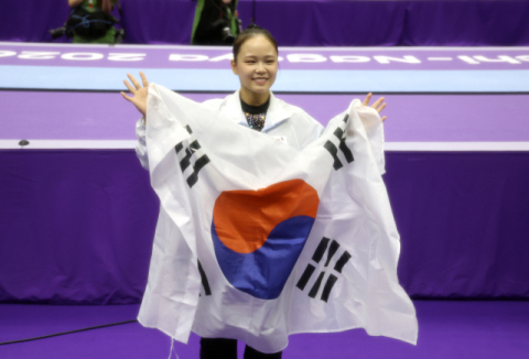 대를 이은 아시안게임 금메달 2개…체조 여서정 “아빠 소고기 사주세요” [여기는 나고야]