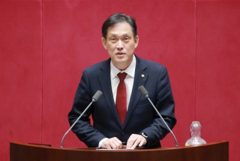‘윤석열·전두환 내란 아냐’ 발언… 與 ‘김태규 제명 촉구안’ 의결