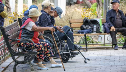 까치발 서기·쭈그리기… 75세부터 꺾이는 생활기능