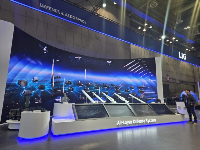 LIG D＆A가 지난해 ‘ADEX 2025(서울 국제 항공우주 및 방위산업 전시회)’에 참가해 선보인 무기체계. LIG D＆A 제공
